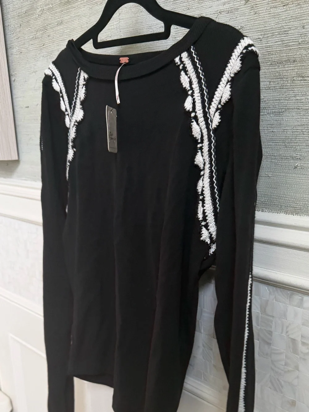 NWT new XS Free People lost love Long-Sleeve Top black White boatneck embroidery